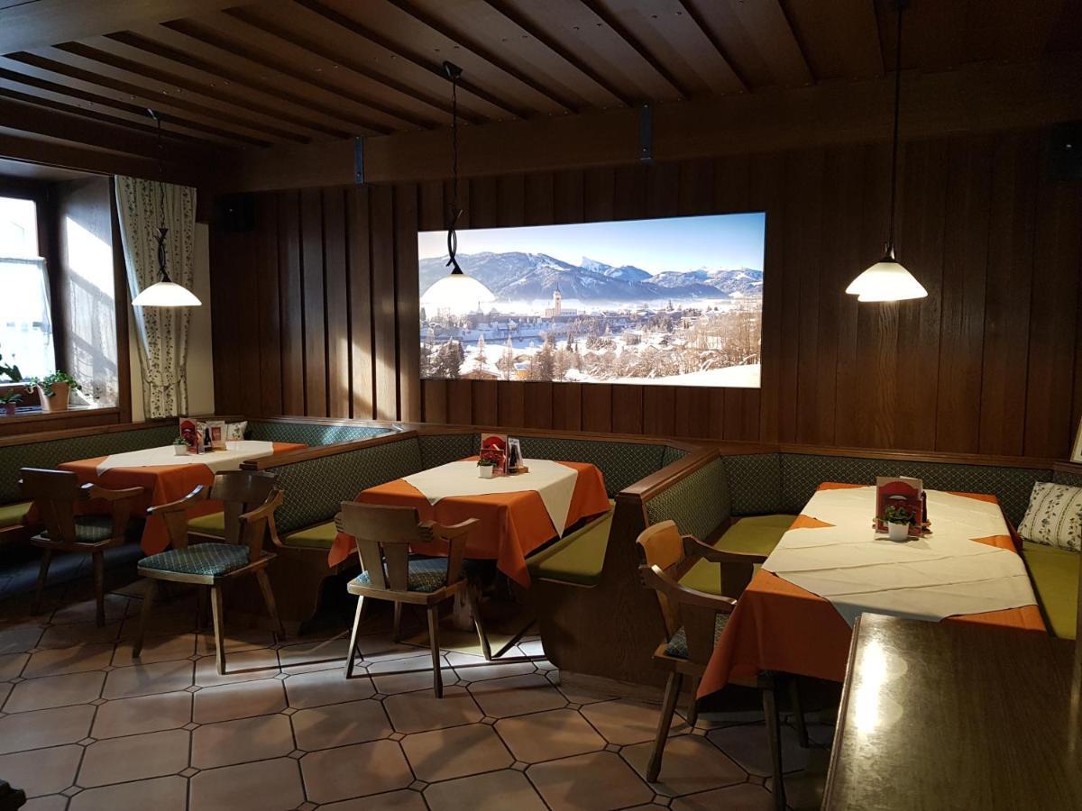 Gasthof - Restaurant Loecker 라드스타드트 외부 사진